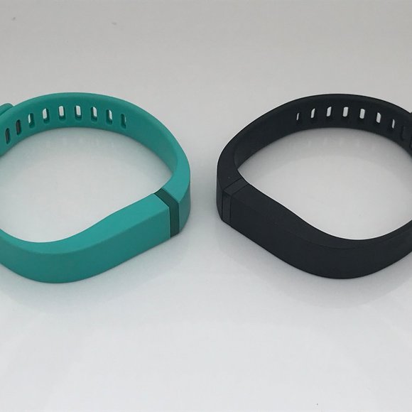 Fitbit Flex Replacement Band Lot of 2 Black Green - Picture 5 of 8